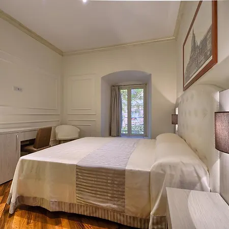 Lory House Pensionat 4*