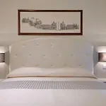 Guest house Lory House 4*